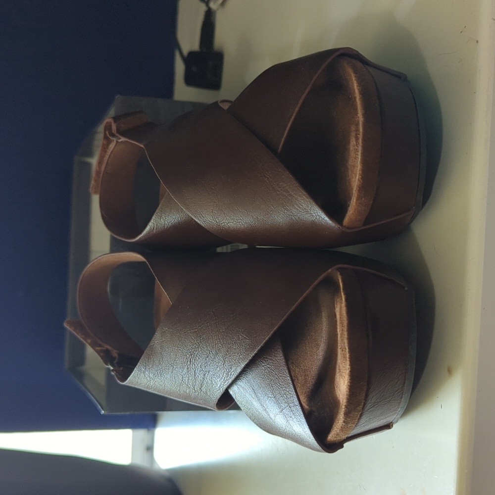 Pierre Dumas Brown Wedge sandals